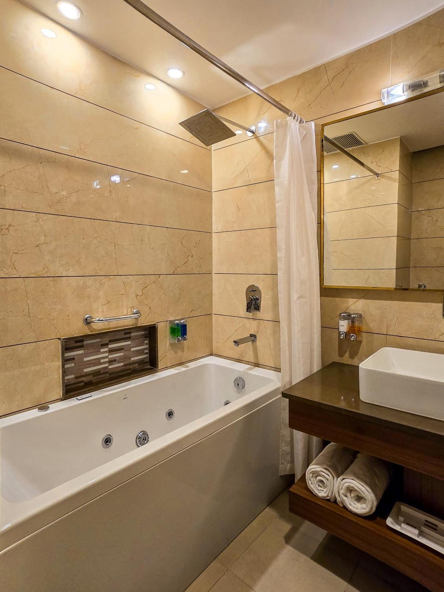 Grand View Hotel Dalhousie Bagian luar foto