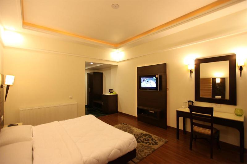 Grand View Hotel Dalhousie Bagian luar foto